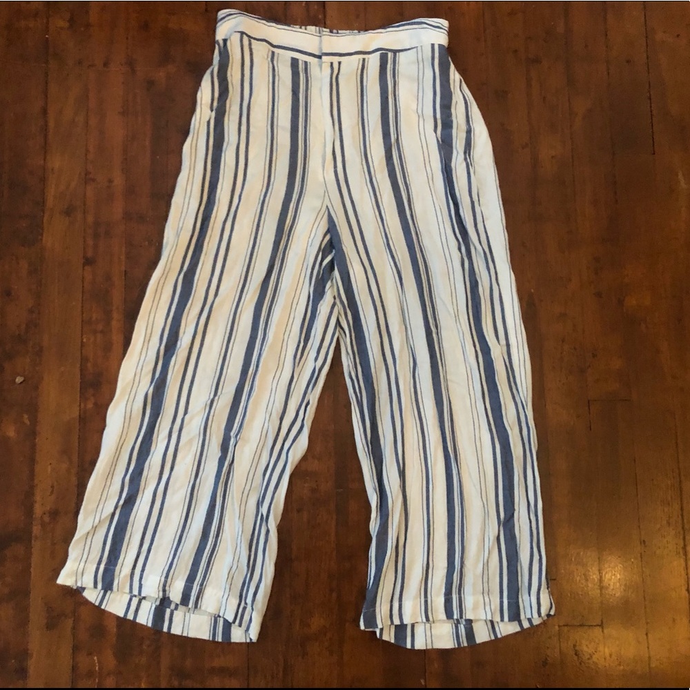 Flowy Stripped Cropped Pants